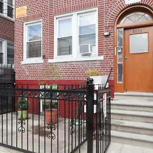 Studio, One And Two Bedroom - Bronx Appartement